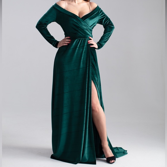 ❗️NEW❗️Marble Emerald Off Shoulder Velvet Wrap Maxi Dress - Picture 9 of 11